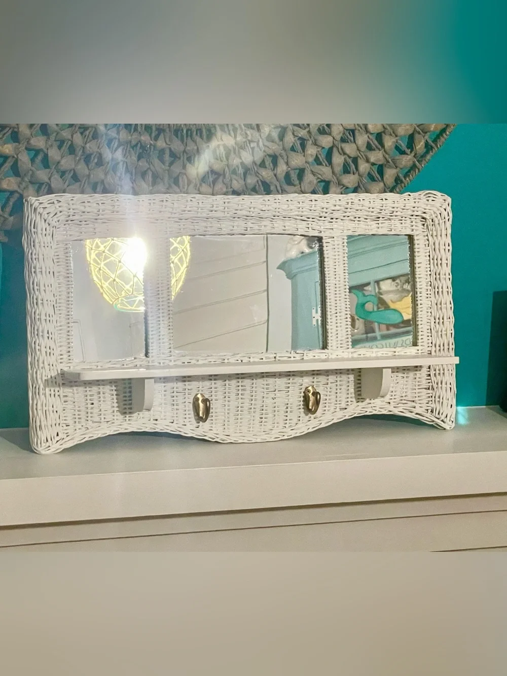 N/A white wicker